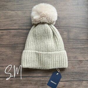 NWT Hat Attack Rib Lined Pom Hat!